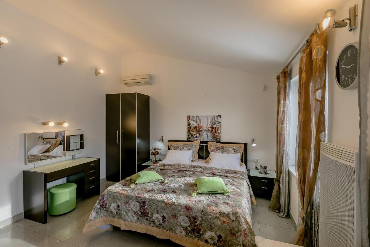 Olive Garden Apartment Petrovac Buitenkant foto